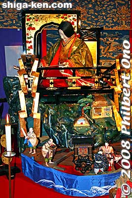 Karakuri puppet from the Genji-yama float. This is Lady Murasaki writing The Tale of Genji. 2008 is a special year for this float because of the novel's 1000th anniversary. 源氏山
Keywords: shiga otsu matsuri festival floats