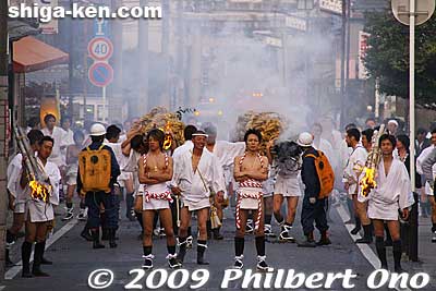 April 13 climaxes in the evening with the Yomiya Otoshi Ceremony starting with a torch procession around the streets near Hiyoshi Taisha from 6 pm.
Keywords: shiga otsu sanno sai matsuri festival 