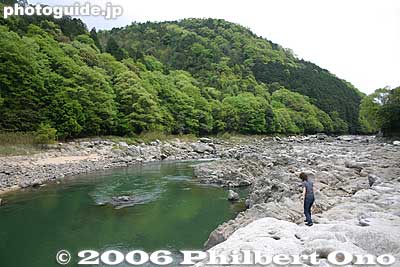 Seta River is very scenic as you leave Lake Biwa.
Keywords: shiga otsu seta river