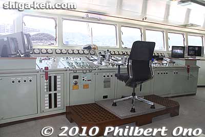 Pilot's chair. The Uminoko also has a bow thruster that is a propeller that can turn 360 degrees for easy steering. It doesn't need a tugboat.
Keywords: shiga otsu uminoko floating school boat ship lake biwako 