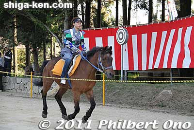 At least two riders took a spill and fell from the horse. No injuries though, and I filmed one of the riders who fell. See my video below.
Keywords: shiga ryuo-cho ryuou namura shrine jinja Sekku Matsuri festival yabusame horseback archery