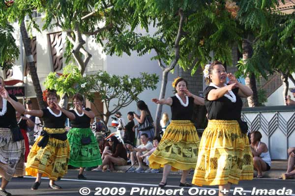 Hula dancers
Keywords: hawaii honolulu waikiki pan-pacific festival matsuri in