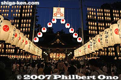 Direct path to Taga Taisha Shrine hall
Keywords: shiga taga-cho town taga taisha shrine lantern festival summer matsuri shigabestmatsuri