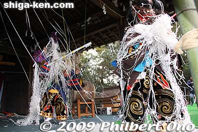 The paper streamers seemed like demon repellant. 
Keywords: shiga taga-cho taga taisha shrine setsubun matsuri festival