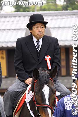 Taga town mayor.
Keywords: shiga taga-cho taga matsuri festival taisha horses 