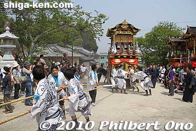 Keywords: shiga takashima omizo matsuri festival float 