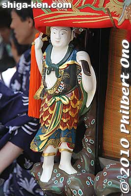 Sculpture on Minato hikiyama float.
Keywords: shiga takashima omizo matsuri festival hikiyama float 