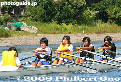 Imazu Junior High School female students rowing in the 3rd Imazu Regatta.
Keywords: shiga takashima imazu regatta lake biwa rowing race boats junior high school students girls