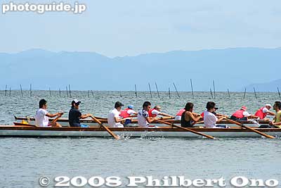Fixed-seat boat race. フィックス艇
Keywords: shiga takashima imazu regatta lake biwa rowing race boats fixed-seat