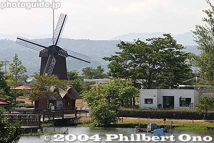 Shin Asahi Windmill Village closed in April 2016 due to aging facilities and low attendance. It has been replaced with a glamping facility called STAGEX Takashima in July 2018.
Keywords: shiga takashima shin-asahi