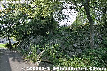 All that's left is this stone foundation of Omizo Castle.
Keywords: shiga takashima takashima-cho omizo castle