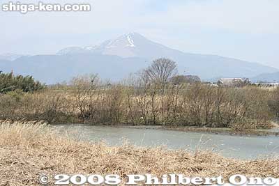 Mt. Ibuki can be seen from almost everywhere in Torahime.
Keywords: shiga nagahama torahime