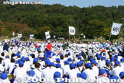Then representatives from all 47 prefectures marched through the crowd.
Keywords: shiga yasu kibogaoka park sports recreation shiga 2008 event festival meet opening ceremony athletes