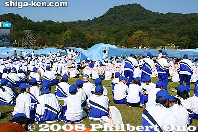 The next activity, representing water, was having a huge blue sheet covering the spectators. The opening ceremony had a theme based on water, humans, and the sky.
Keywords: shiga yasu kibogaoka park sports recreation shiga 2008 event festival meet opening ceremony athletes