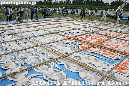Carved paper
Keywords: shiga yokaichi giant kite festival 滋賀県　八日市　大凧祭り