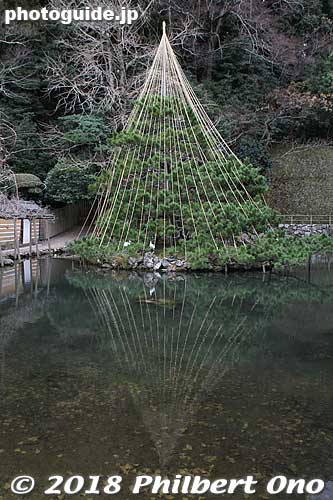 Small pond next to the Kaguraden.
Keywords: shimane Izumo Taisha Shrine