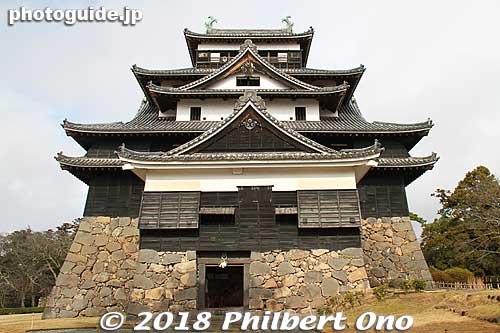 Front view of About Matsue Castle tower.
Keywords: shimane Matsue Castle National Treasure