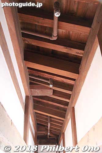 The ceiling has a sprinkler system.
Keywords: shimane Matsue Castle National Treasure
