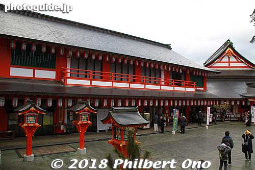 Shrine offices and souvenir stand.
Keywords: shimane tsuwano Taikodani Inari Jinja Shrine