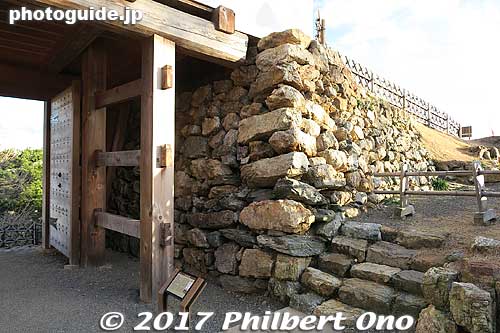Castle Gate stone wall.
Keywords: shizuoka Hamamatsu Castle