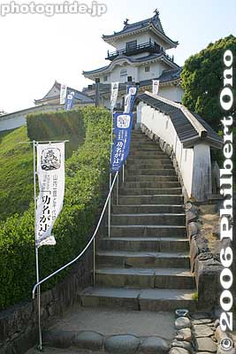 Stairs to Kakegawa Castle tower
Keywords: shizuoka prefecture kakegawa castle yamauchi kazutoyo japancastle