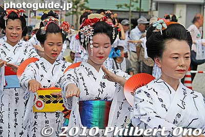 Keywords: shizuoka shimada shimada-ryu hairstyle geisha women dancers matsuri festival