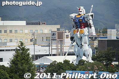 Giant Gundam statue is clearly visible from Higashi Shizuoka Station.
Keywords: shizuoka higashi giant gundam statue hobby fair 