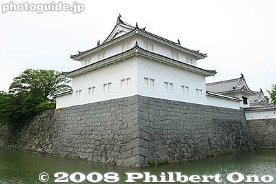 Tatsumi Yagura Turret at the southeast corner of Sumpu Park. 巽櫓
Keywords: shizuoka sumpu sunpu castle moat stone wall turret tower