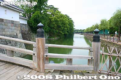 Higashi Gomon Gate Bridge
Keywords: shizuoka sumpu sunpu castle moat stone wall gate bridge