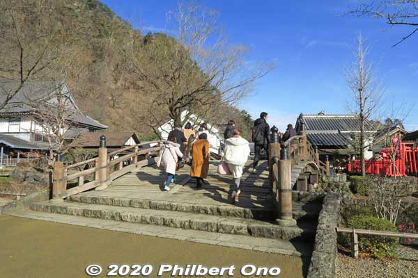 Ryogoku Bridge replica over a canal. 両国橋
Keywords: tochigi Edo Wonderland Nikko Edomura