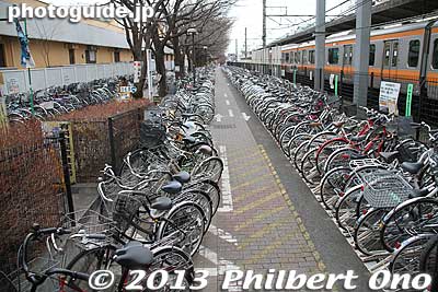 JR Akishima Station north exit has a large bicycle parking lot.
Keywords: tokyo akishima station train bicycles