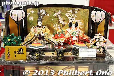 100,000 yen for hina dolls.
Keywords: tokyo akishima shopping hina matsuri festival dolls