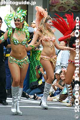 Brazilians
Keywords: tokyo taito-ku ward asakusa samba festival matsuri sexy woman women girls dancers