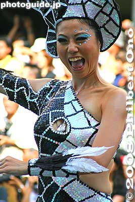 Keywords: tokyo taito-ku ward asakusa samba carnival festival matsuri sexy woman women girls dancers matsuribijin