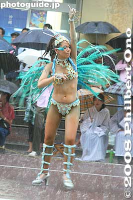 Yes, rain falling from above.
Keywords: tokyo taito-ku ward asakusa samba carnival festival matsuri sexy woman women girls dancers