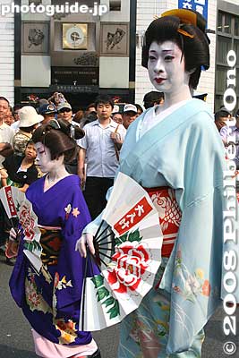 Asakusa Sanja Matsuri
Keywords: tokyo taito-ku asakusa sanja matsuri festival portable shrine mikoshi geisha kimono japangeisha