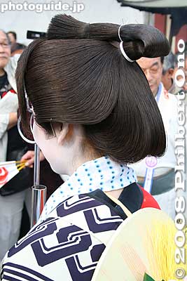 Tekomai hairstyle
Keywords: tokyo taito-ku asakusa sanja matsuri festival portable shrine mikoshi geisha kimono
