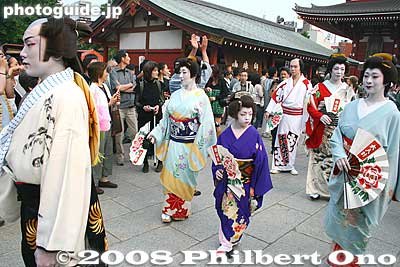 Also see my [url=http://www.youtube.com/watch?v=dzptjN6alH0]video at YouTube[/url].
Keywords: tokyo taito-ku asakusa sanja matsuri festival portable shrine mikoshi geisha kimono