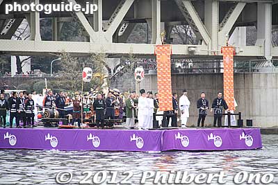 To mark the 700th anniversary of Asakusa Sanja Matsuri Festival in 2012, a boat procession was held on Sumida River on March 18, 2012. 
Keywords: tokyo taito-ku asakusa sensoji sanja matsuri3 festival boat procession sumida river