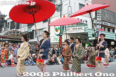 Inner palace women. 大奥御殿女中
Keywords: tokyo taito-ku asakusa jidai matsuri festival historical period