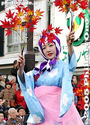 Genroku Flower-Viewing Dance 元禄花見踊り
Keywords: tokyo taito-ku asakusa jidai matsuri festival historical period matsuribijin