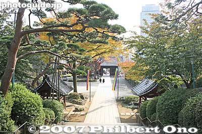 View from Furomon Gate
Keywords: tokyo bunkyo-ku ward shingon buddhist temple