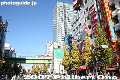 Keywords: tokyo chiyoda-ku ward akihabara electronics shops stores shopping