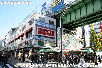 Train bridge to Akihabara Station
Keywords: tokyo chiyoda-ku ward akihabara electronics shops stores shopping train bridge