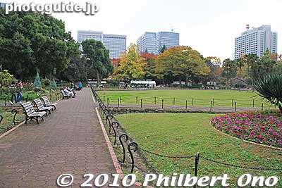 Nice place to have lunch for nearby office workers.
Keywords: tokyo chiyoda-ku hibiya koen park 