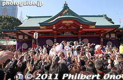 Keywords: tokyo chiyoda-ku hie jinja shrine torii setsubun 