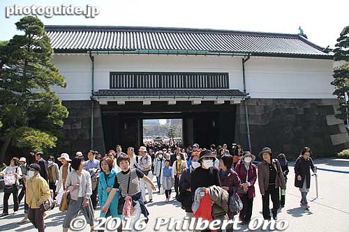 Sakashita Gate on the other side.
Keywords: tokyo chiyoda-ku imperial palace inui-dori
