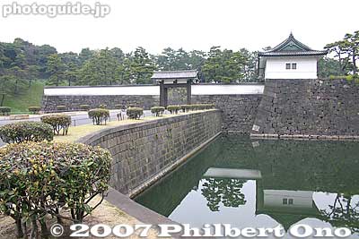 Sakuradamon Gate 桜田門
Keywords: tokyo chiyoda-ku imperial palace kokyo edo castle gate