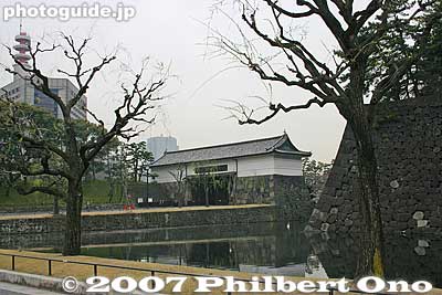 Sakuradamon Gate, rear view
Keywords: tokyo chiyoda-ku imperial palace kokyo edo castle gate