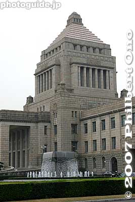 Central Tower
Keywords: tokyo chiyoda-ku national diet capital kokkai gijido government politics nagatacho nagata-cho